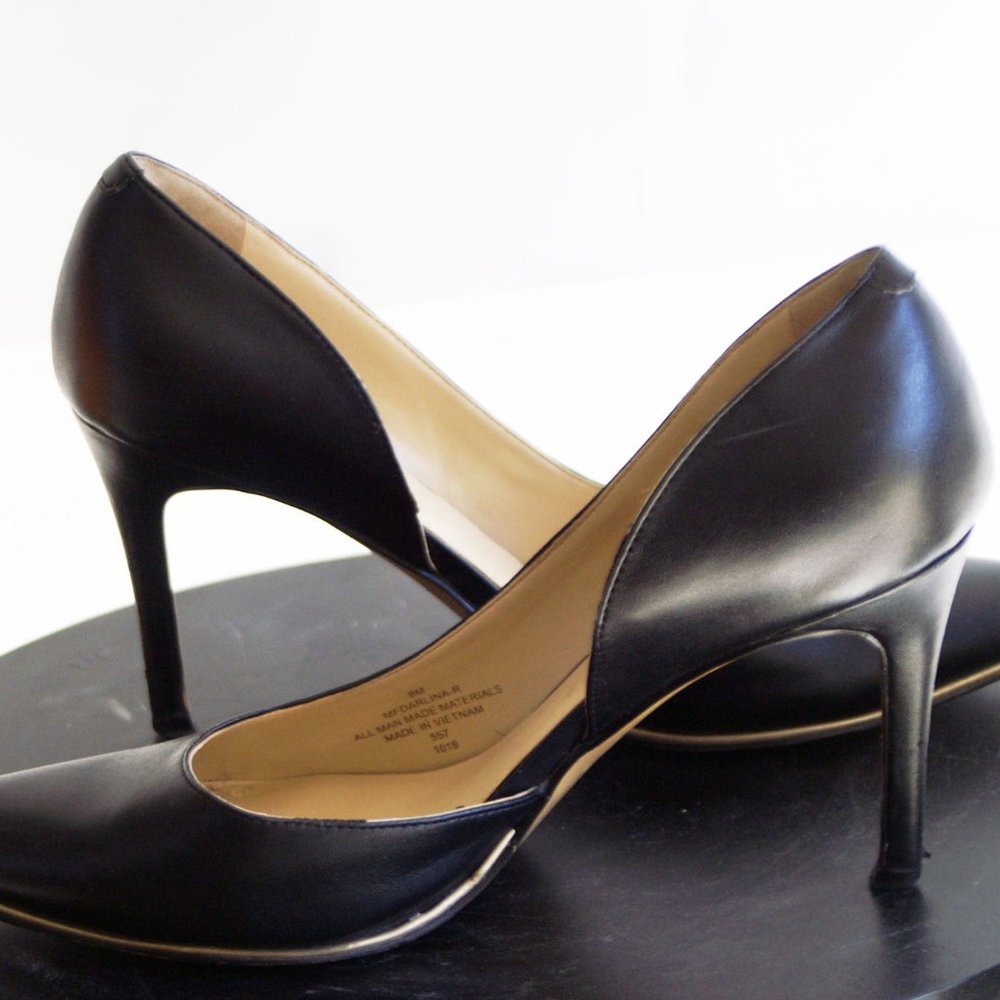 Marc Fisher Black pointed toe Pump US Size 8M